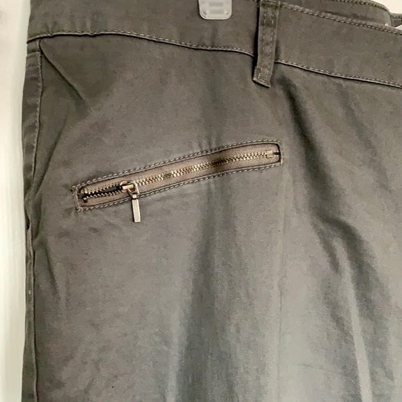 Love & Legend Skinny Pants - Grey - Picture 3 of 9